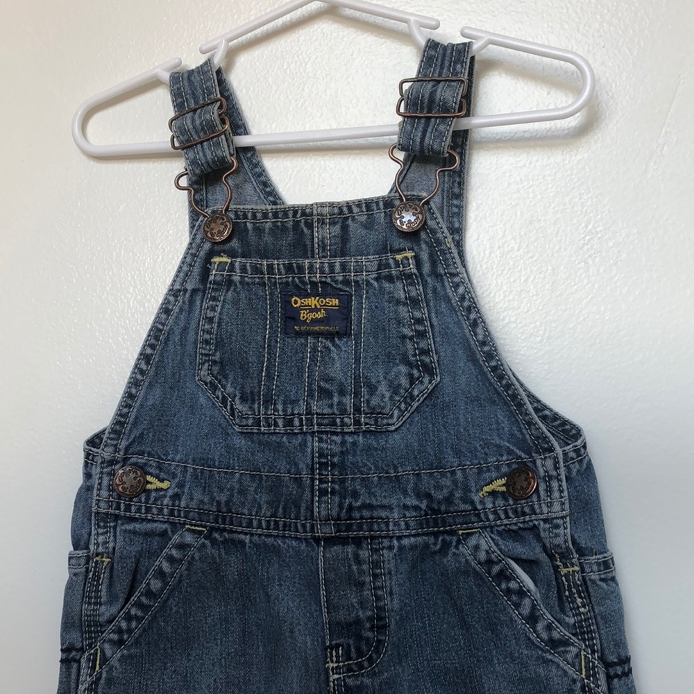 Oshkosh overalls 💙💗
